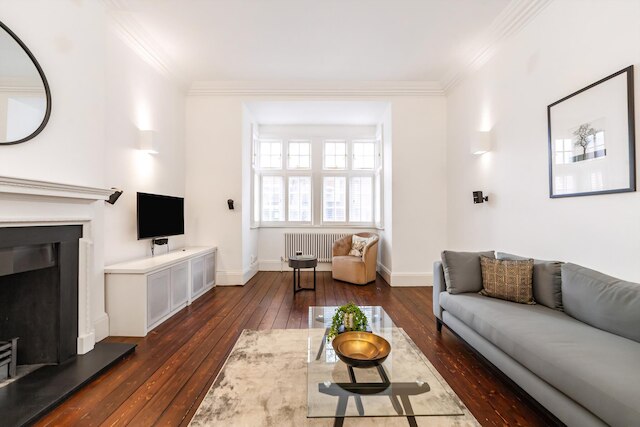 エレガント トゥーレベル ケンジントン アパートメント