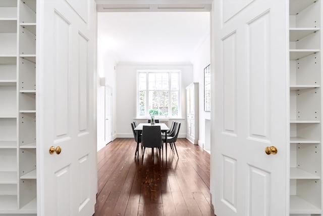 エレガント トゥーレベル ケンジントン アパートメント