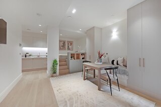 スタイリッシュ アールズ コート スタジオ プラス パティオ