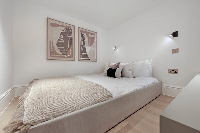 スタイリッシュ アールズ コート スタジオ プラス パティオ