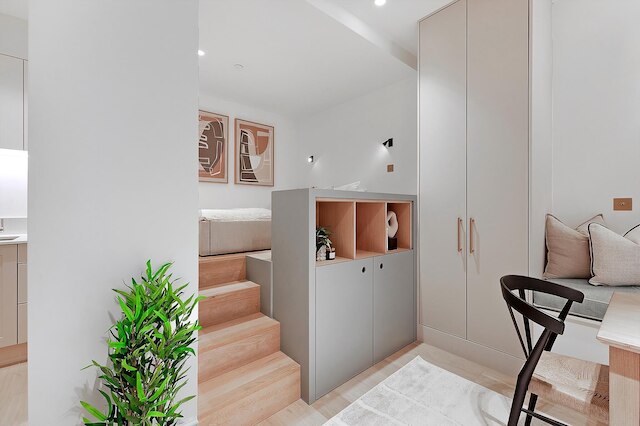 スタイリッシュ アールズ コート スタジオ プラス パティオ