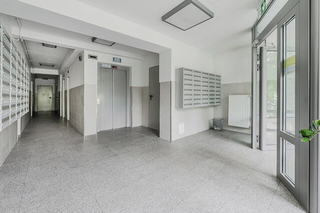 ルミナ ブライト アパートメンツ イン ワルシャワ