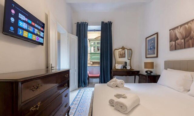 アパートメント ウィズ トラディショナル マルタ バルコニー イン バレッタ