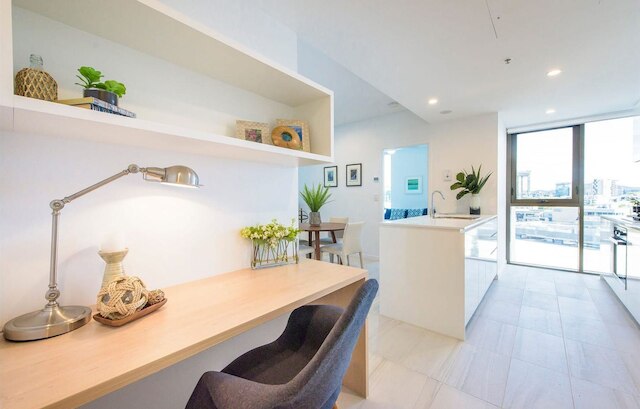 2ベッドルーム フード ドリンク ハブ プール バルコニー ジム ルーフトップ