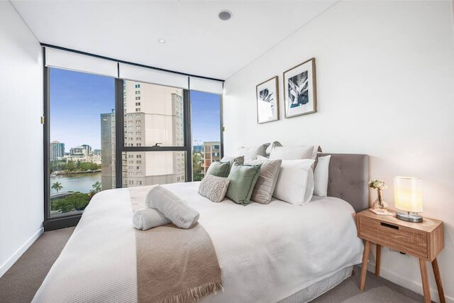 2ベッドルーム ラグジュアリー スカイタワー ビューズ CBD プール ジム Netflix