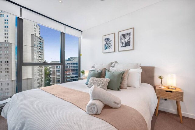 2ベッドルーム ラグジュアリー スカイタワー ビューズ CBD プール ジム Netflix