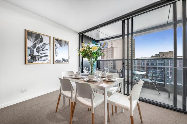 2ベッドルーム ラグジュアリー スカイタワー ビューズ CBD プール ジム Netflix