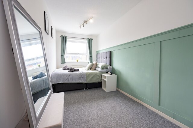 リラクシング 4ベッドルーム ニア シティ センター