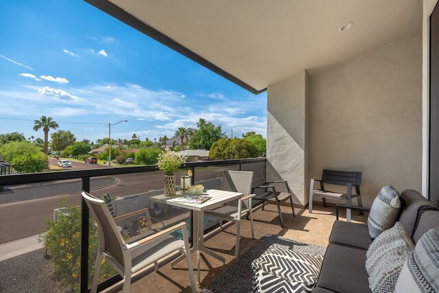 NEW デザート スタンダード モダン 3 レベル オアシス