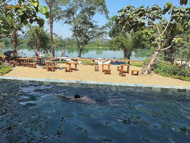 ヴァ リバーサイド リトリート