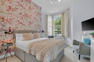 レナ ガーデンズ アパートメンツ ハマースミス