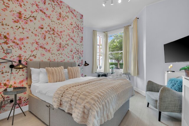 レナ ガーデンズ アパートメンツ ハマースミス