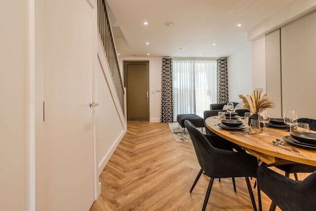 ザ ヒドゥン スイート - 4 ベッドルーム タウンホーム ルーフ トップ