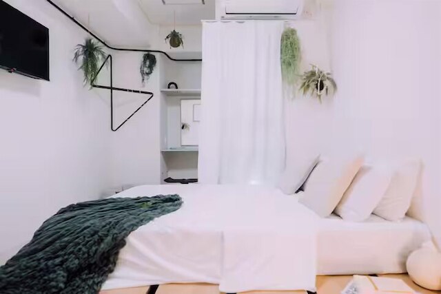 Minimalist Loft 1002