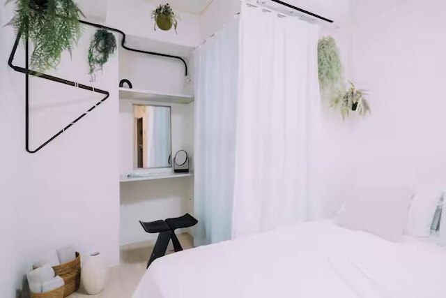 Minimalist Loft 1002