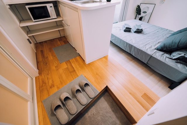 Minimalist Loft 1003