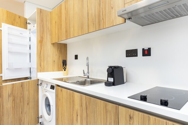 ブルームフィールド スタイリッシュ スタジオ アル マリヤ