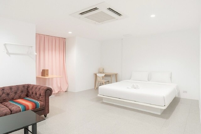 ミトル イン スクンビット 2 - BTS ナナ