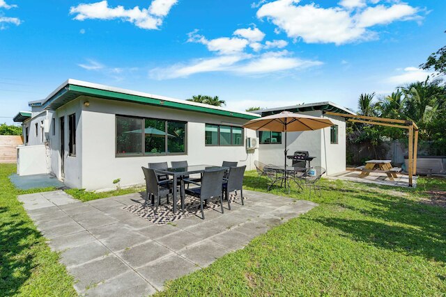 ヒドゥン バンガロー ピースフル リトリート BBQ アンド ホットタブ