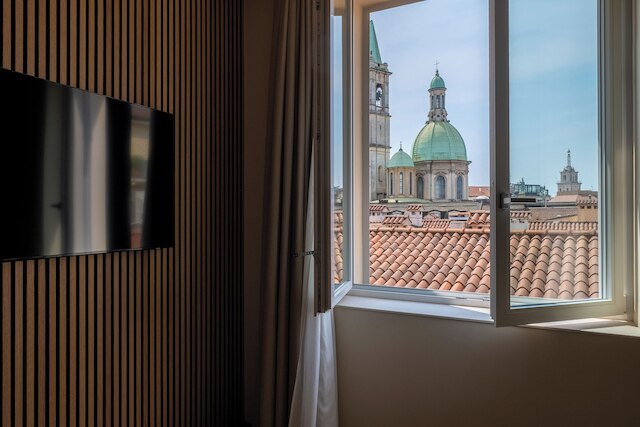 オリアナ ホメル ミラノ