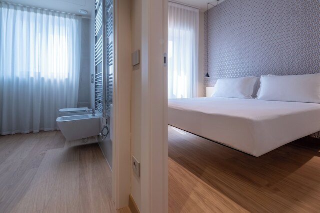 オリアナ ホメル ミラノ