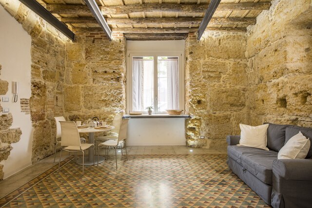 スタイリッシュ ホーム イン フロント オブ カーサ プロフェッサ