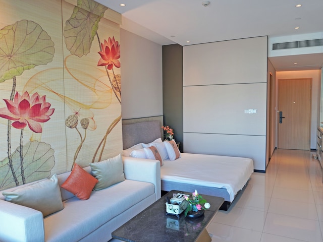 Interact China Fine Condo - Novotown