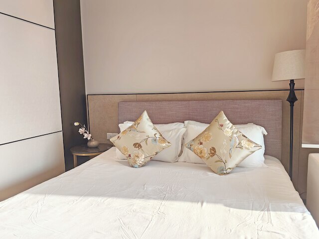 Interact China Fine Condo - Novotown