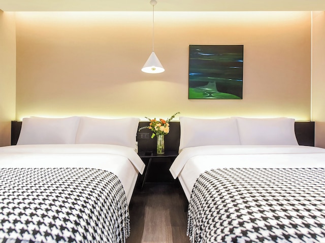 Enji M Hotel-Jiefangbei Hongyadong