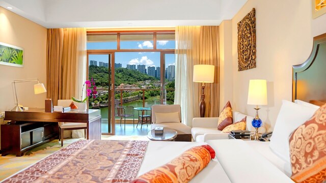 Poly International Hot Spring Hotel