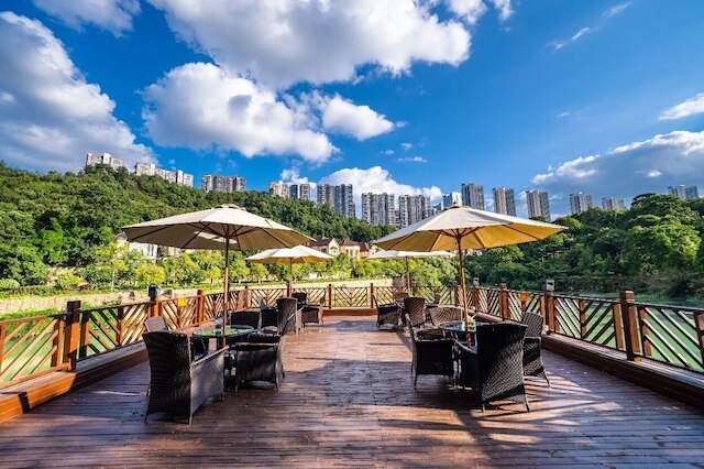 Poly International Hot Spring Hotel