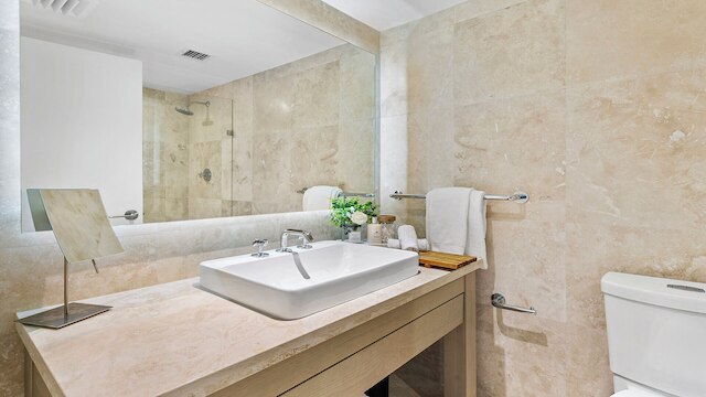 ラグジュアリー バケーション レンタルズ アット 1 ホテル & ホームズ by LRMB