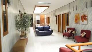 ホテル ティガ エル シャリア カラワン