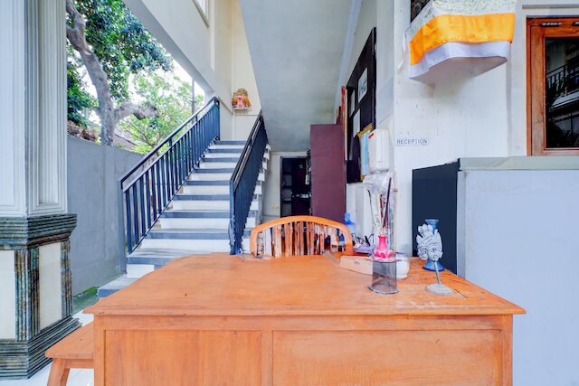 ホテル オ バリ ニア ビーチウォーク ショッピング センター フォーマリー バジェット ドア レギャン イン