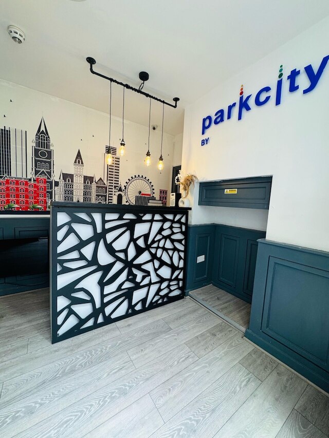 エイペックス ルームズ アット パーク シティ