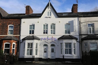 エイペックス ルームズ アット パーク シティ