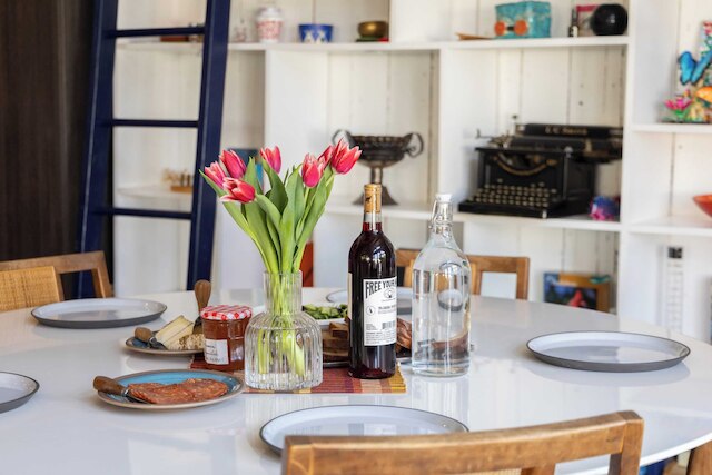 シック LA ハイダウェイ ウィズ ソーキングタブ, ファイヤーピット ラウンジ & トランクィル バックヤード