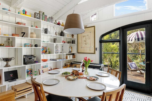 シック LA ハイダウェイ ウィズ ソーキングタブ, ファイヤーピット ラウンジ & トランクィル バックヤード