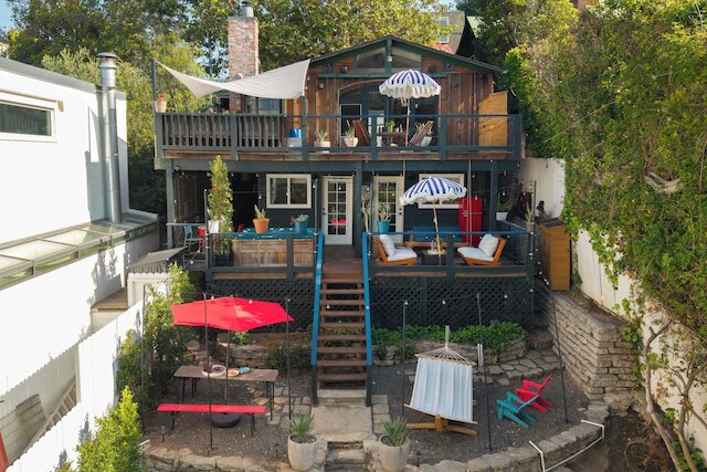 シック LA ハイダウェイ ウィズ ソーキングタブ, ファイヤーピット ラウンジ & トランクィル バックヤード