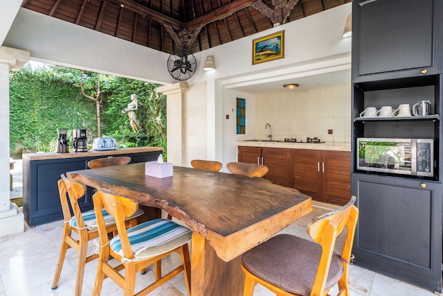 バルコニーズ ヴィラ