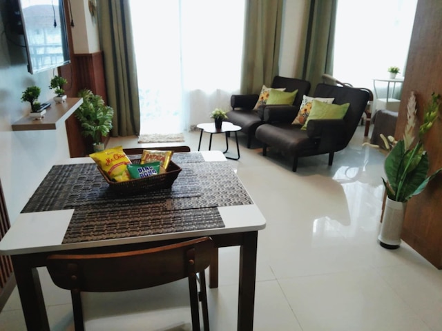 スペーシャス スタジオ ユニット ウィズ バルコニー アンド シービュー