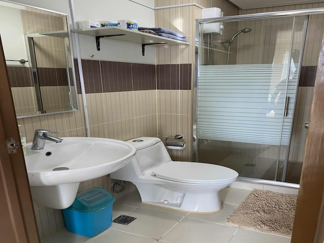 スペーシャス スタジオ ユニット ウィズ バルコニー アンド シービュー