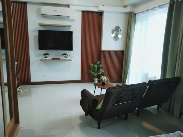 スペーシャス スタジオ ユニット ウィズ バルコニー アンド シービュー