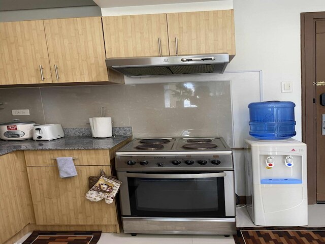 スペーシャス スタジオ ユニット ウィズ バルコニー アンド シービュー