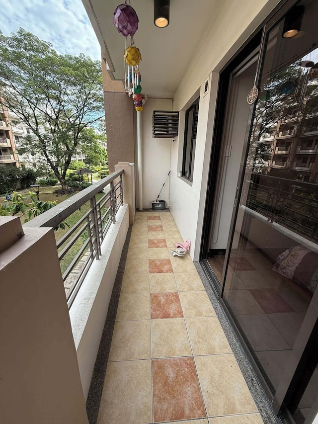 アラバン コンド by Lyre