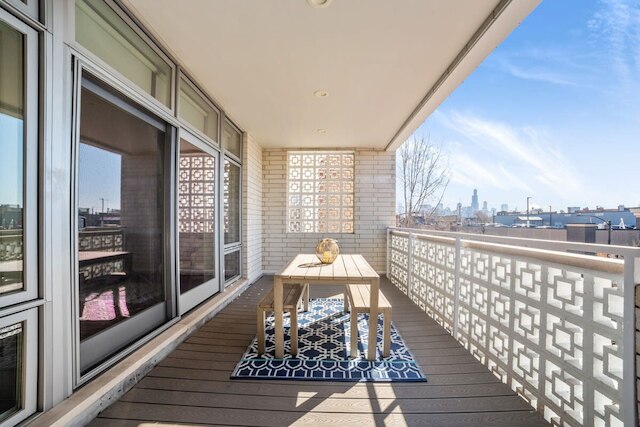 4 ベッドルーム コンド イン ウクライニアン