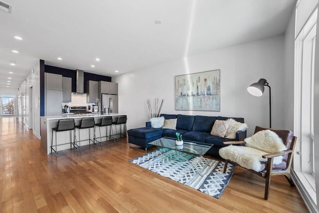 4 ベッドルーム コンド イン ウクライニアン