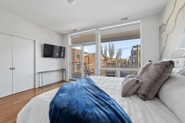 4 ベッドルーム コンド イン ウクライニアン