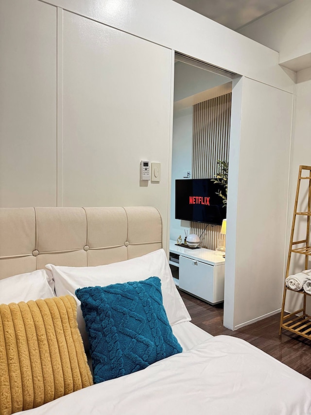 エンタイア ルーム イン マカティ センター ウィズ ファスト WiFi