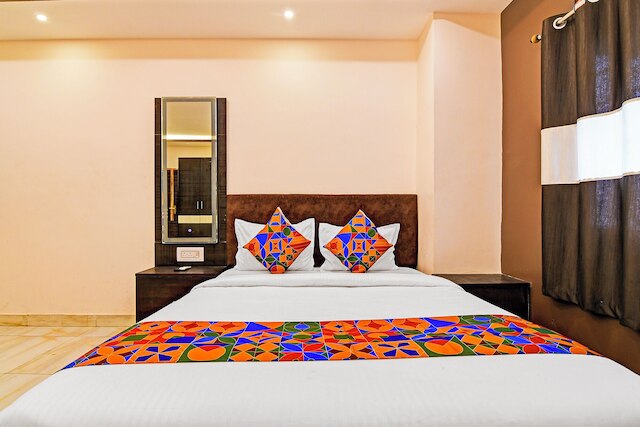 ファブホテル Bn パレス